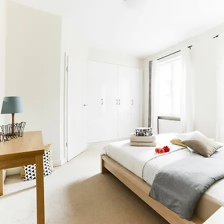Spacious In The Old Town