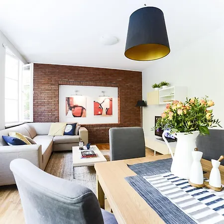 Spacious In The Old Town