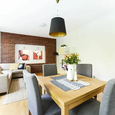 Apartment Spacious In The Old Town